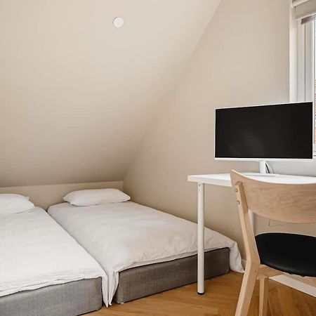 Dinbnb Apartments I Mid-City Luxury With Mini Balcony And Smart Tv & Sound System Bergen Kültér fotó