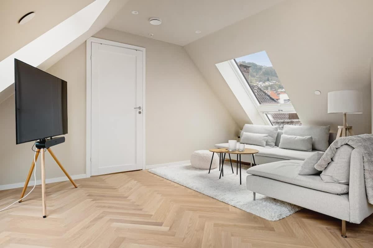 Dinbnb Apartments I Mid-City Luxury With Mini Balcony And Smart Tv & Sound System Bergen Kültér fotó